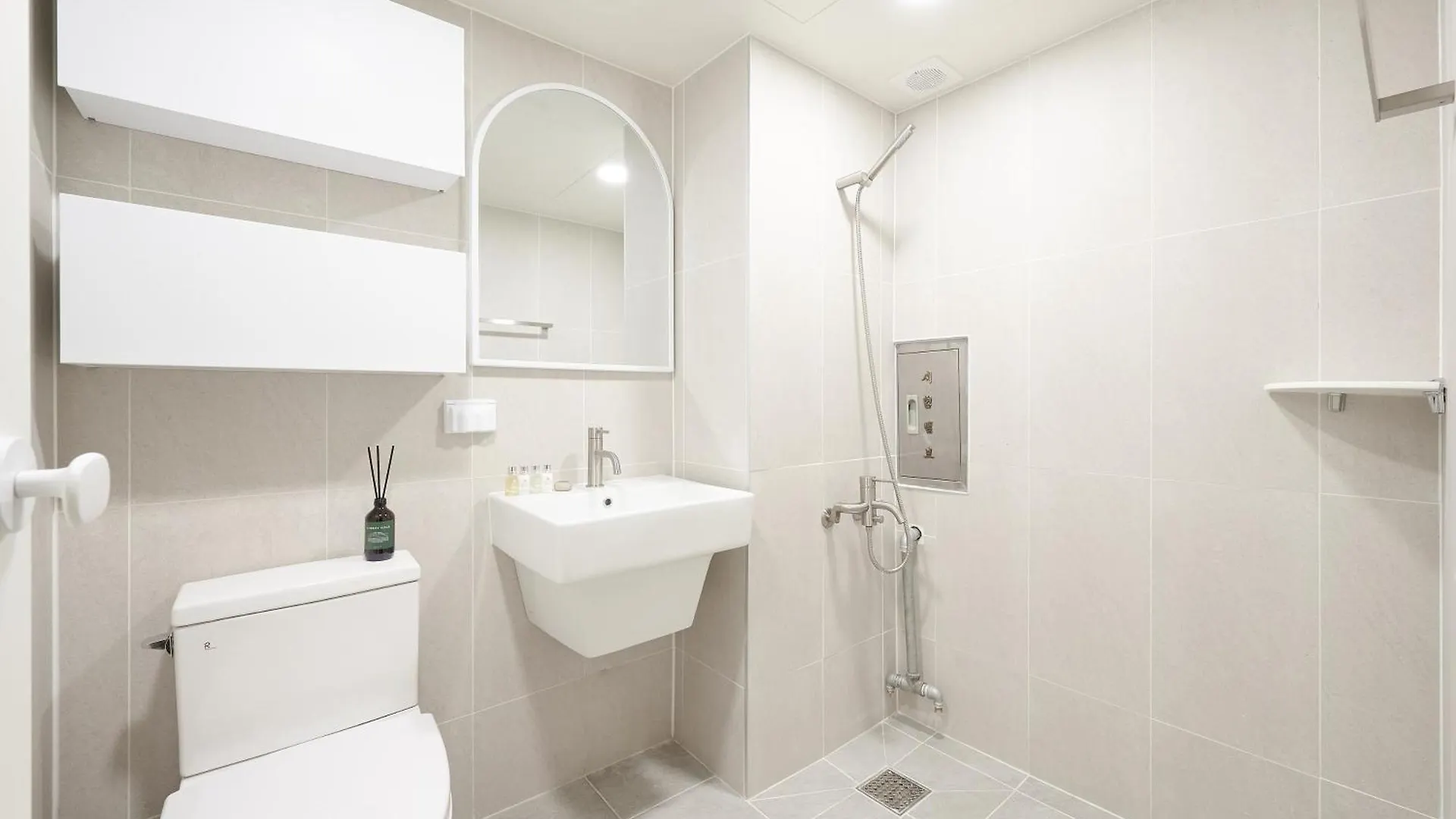 White Linen House Daire Seul